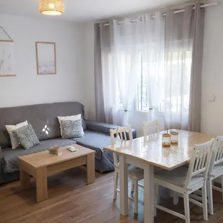 La Casita De Rosi Holiday home Navaluenga
